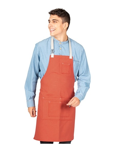 DELANTAL CON PETO HEBILLA ENLAZADA 