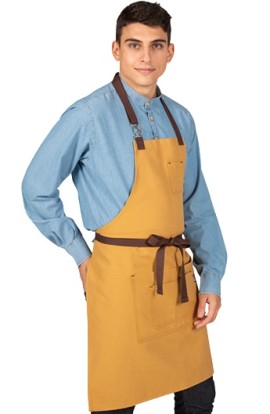 DELANTAL CON PETO HEBILLA ENLAZADA  2