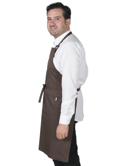 DELANTAL CON PETO Y BOLSILLOS MARRÓN